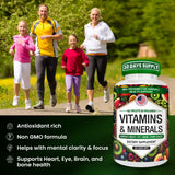 AAMATEC LIFE Multivitamin Capsules in a lifestyle setting