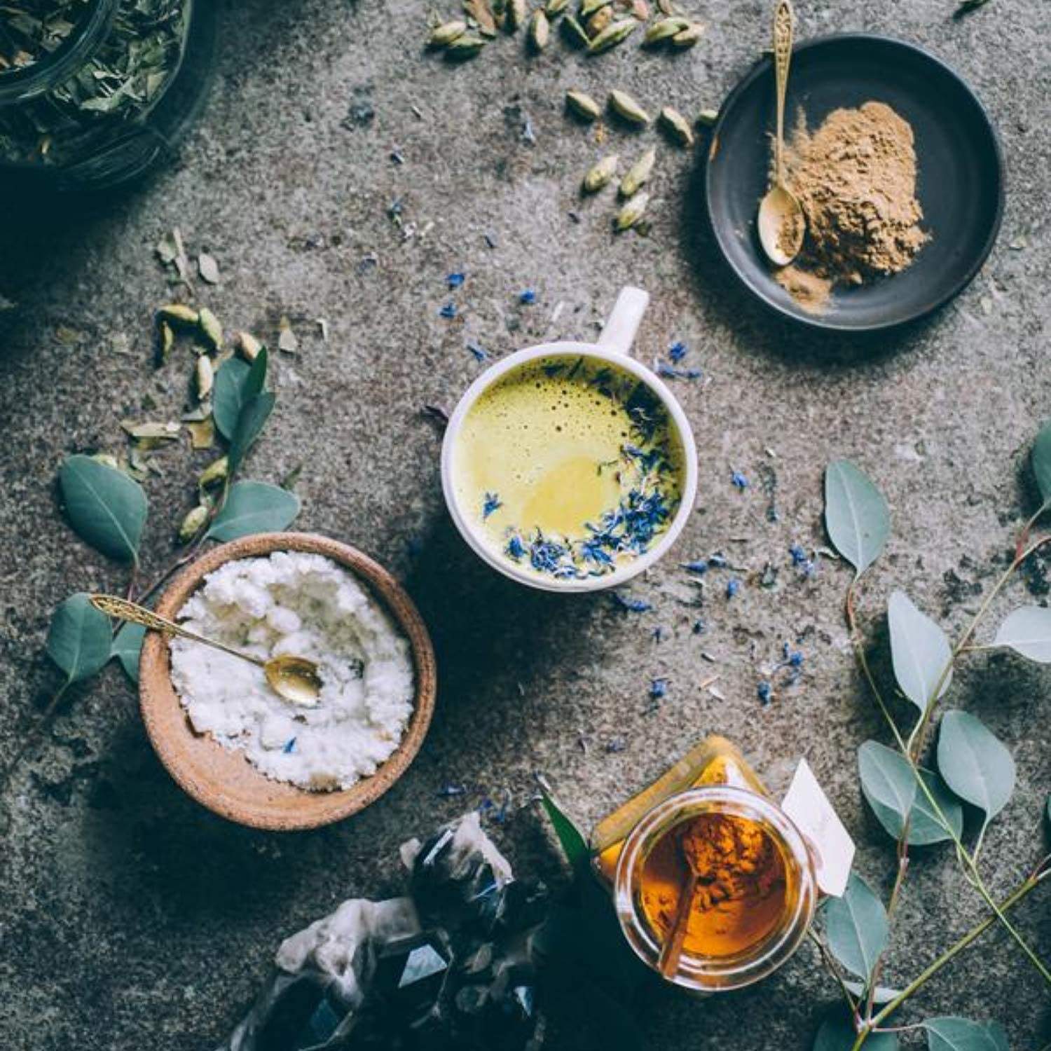 Anima Mundi Golden Moon Milk powder on a wooden table