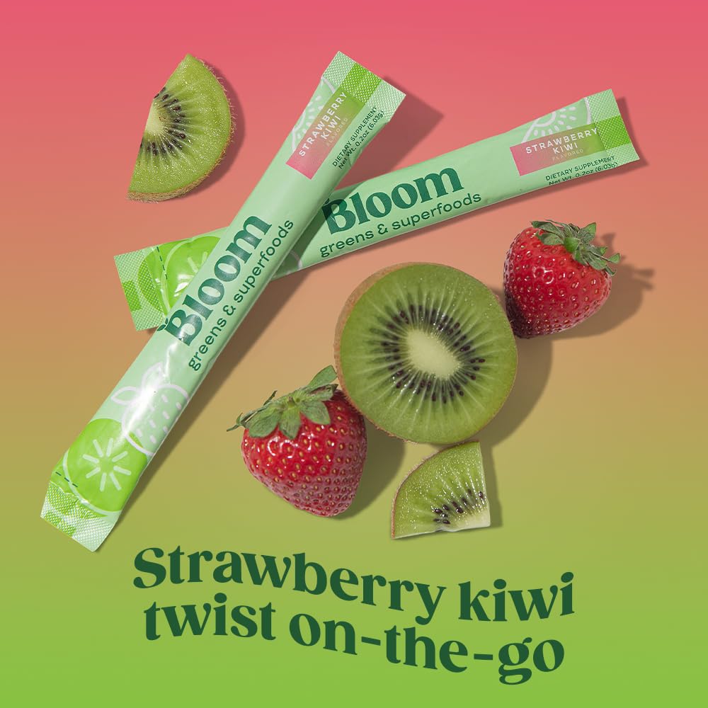 Bloom Nutrition Greens & Superfoods Powder strawberry kiwi flavour scoop