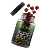 BUCKLEBURY Saw Palmetto Gummies 9-in-1 with a glass of water