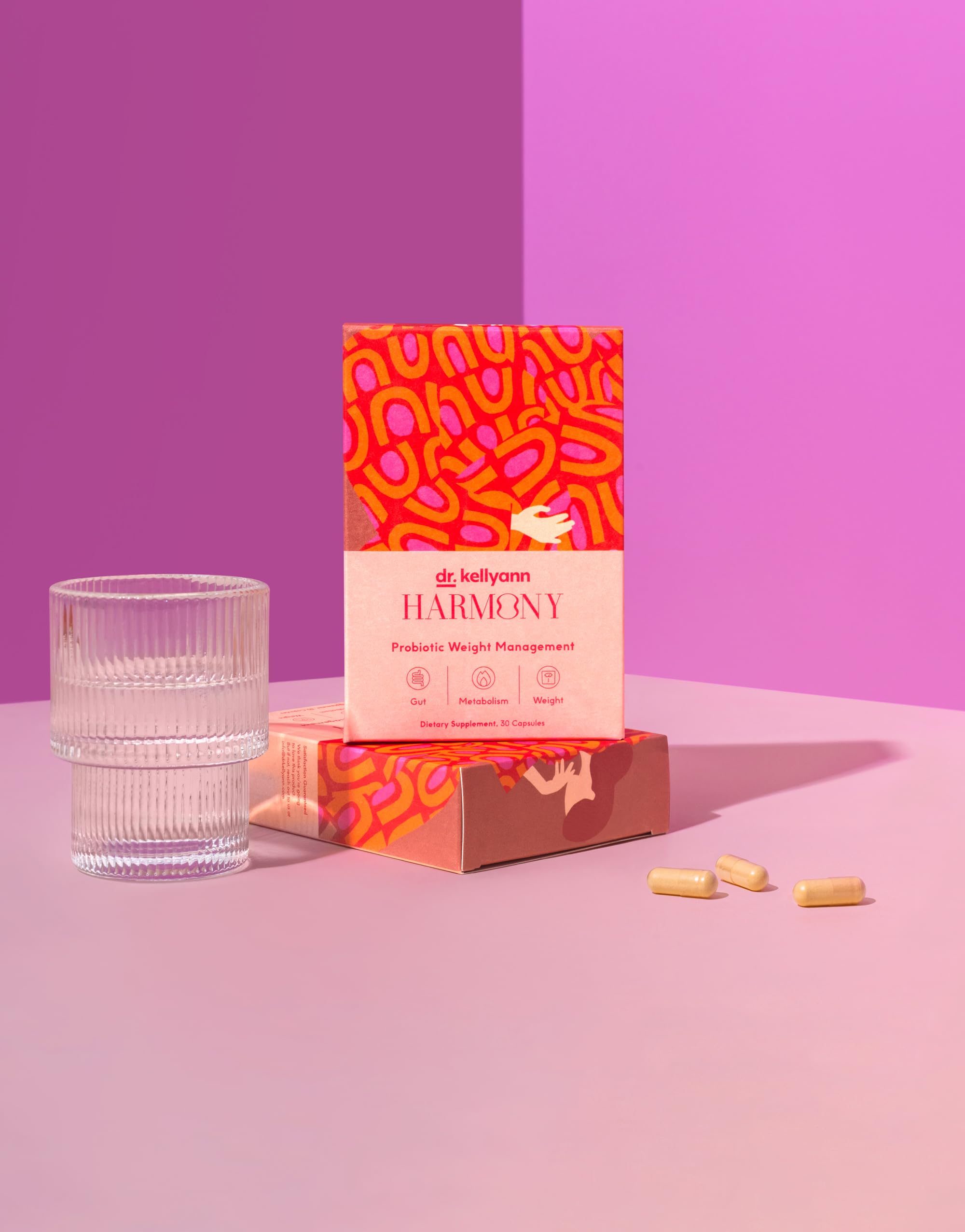 Dr. Kellyann Probiotic & Prebiotic Blend 28g on a wooden table