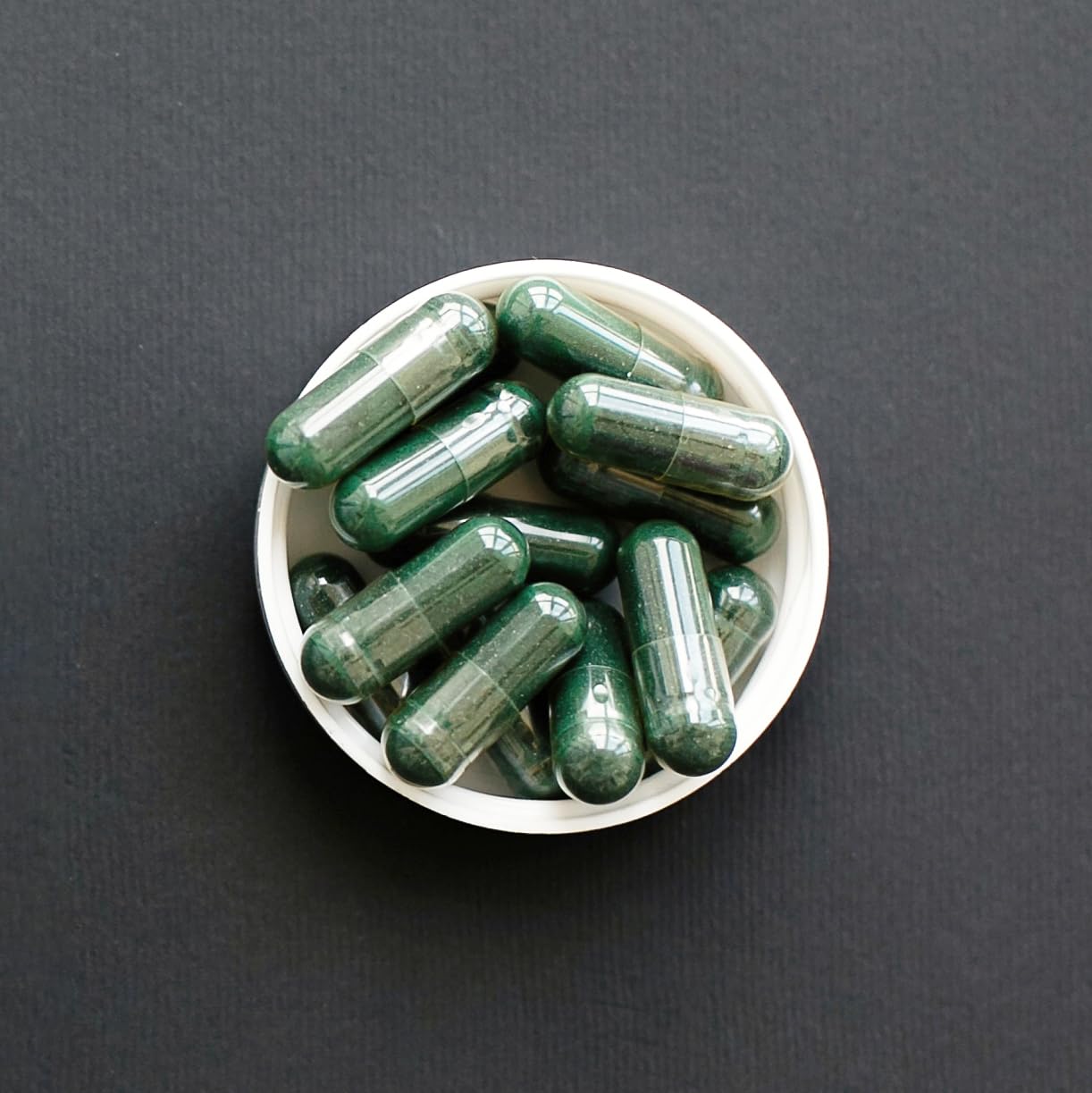 Earthborn Elements Spirulina Capsules with natural spirulina