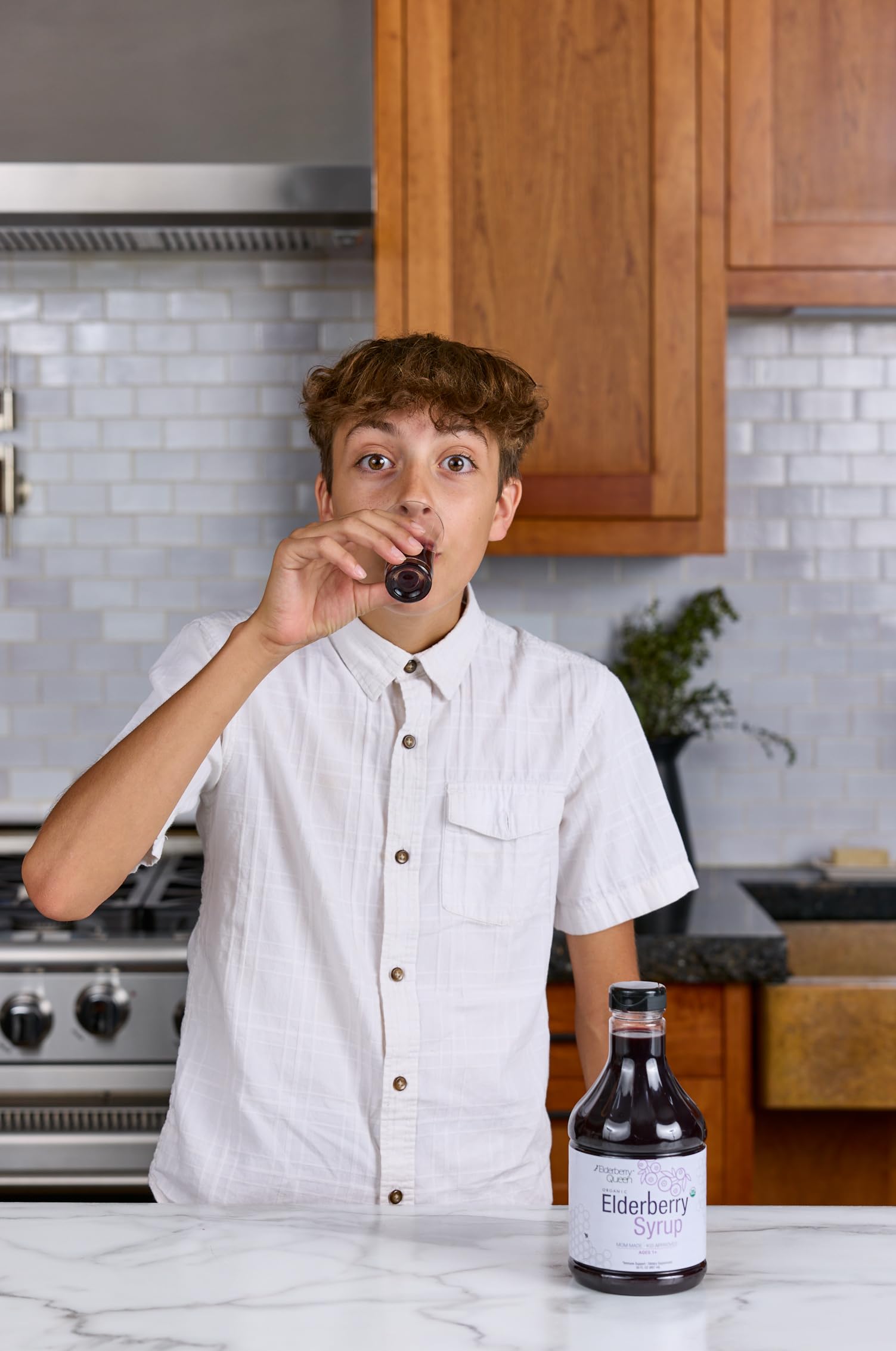 Elderberry Queen Elderberry Syrup 440g with fresh berries