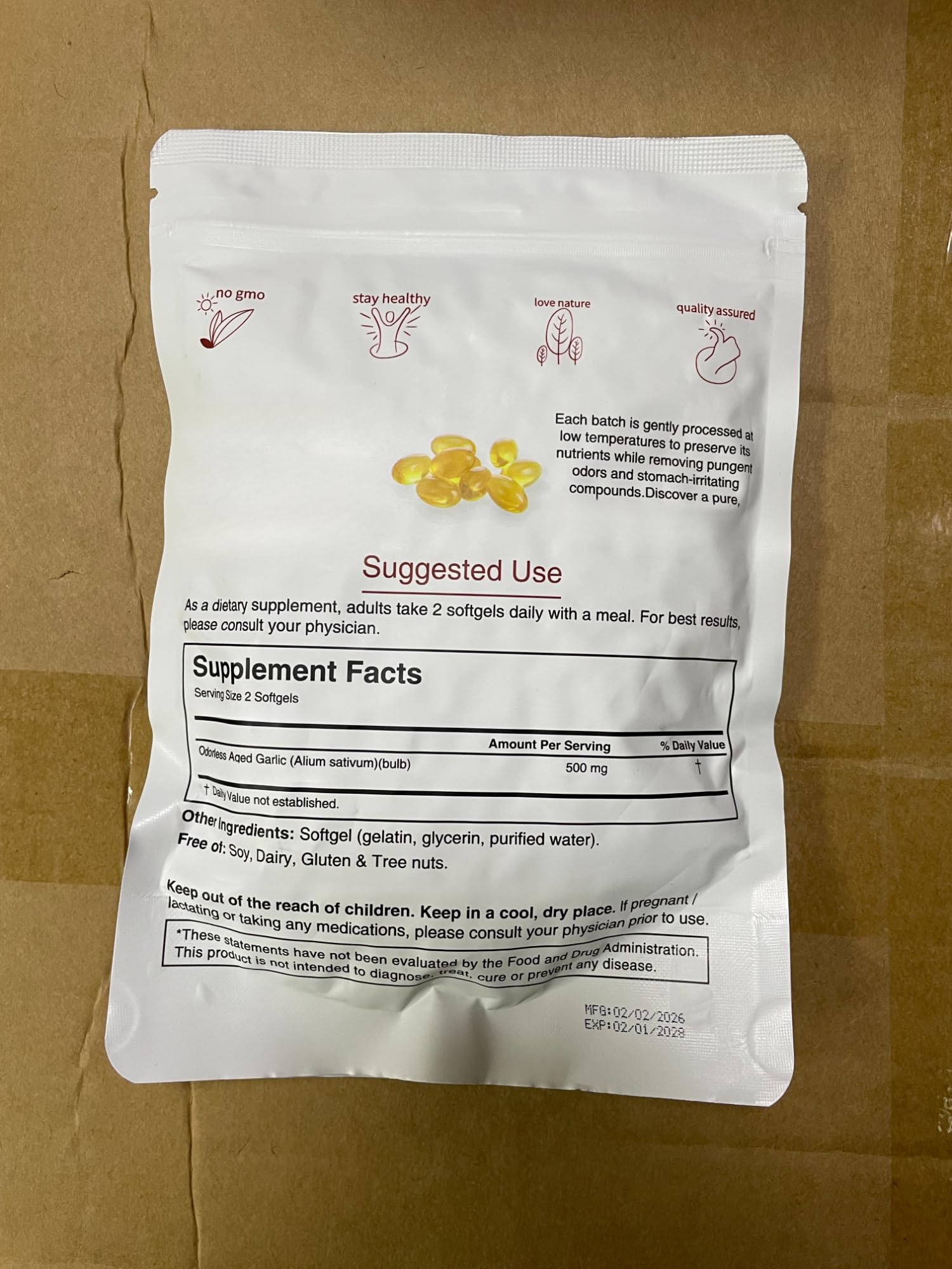 ELFINOX Odorless Aged Garlic Extract Softgels close-up of softgels