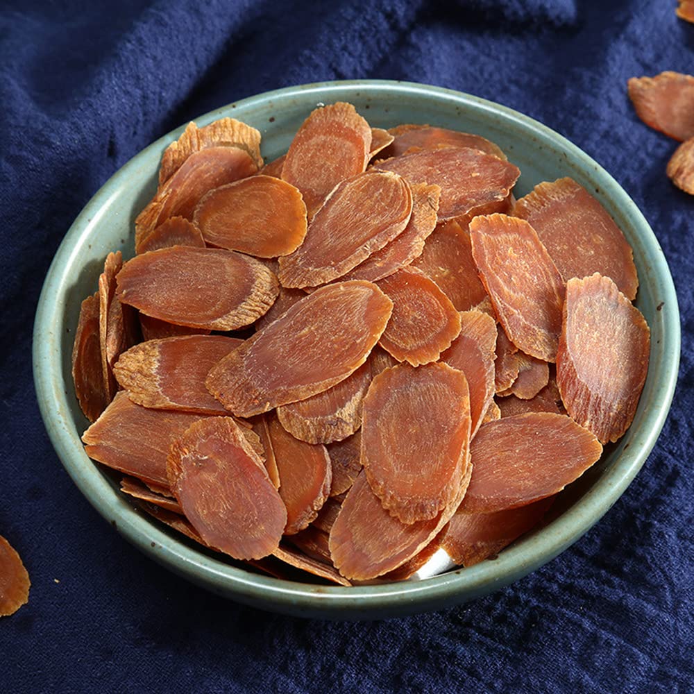 Generic Red Ginseng powder in a small dish