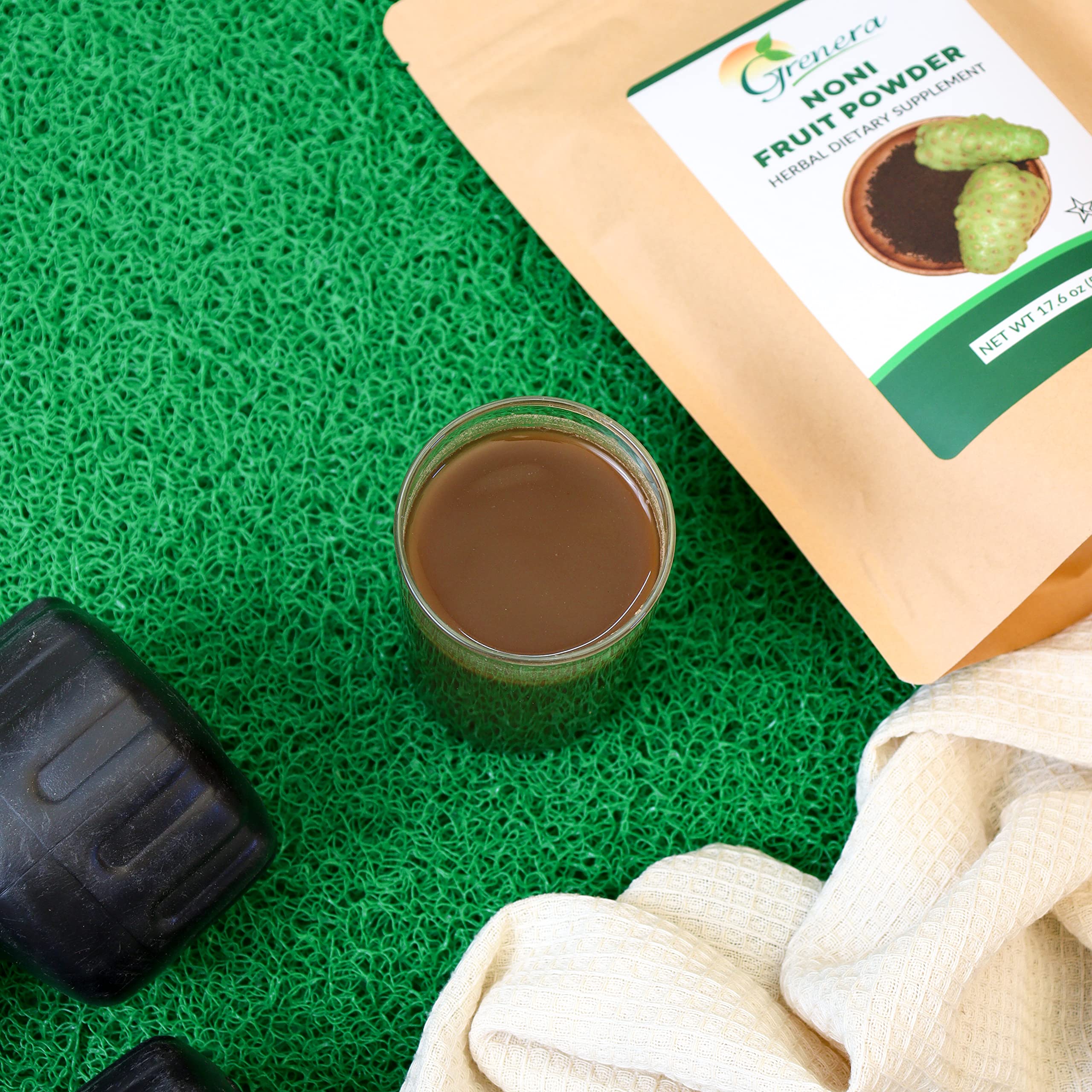 Grenera Noni Fruit Powder with fresh noni fruits