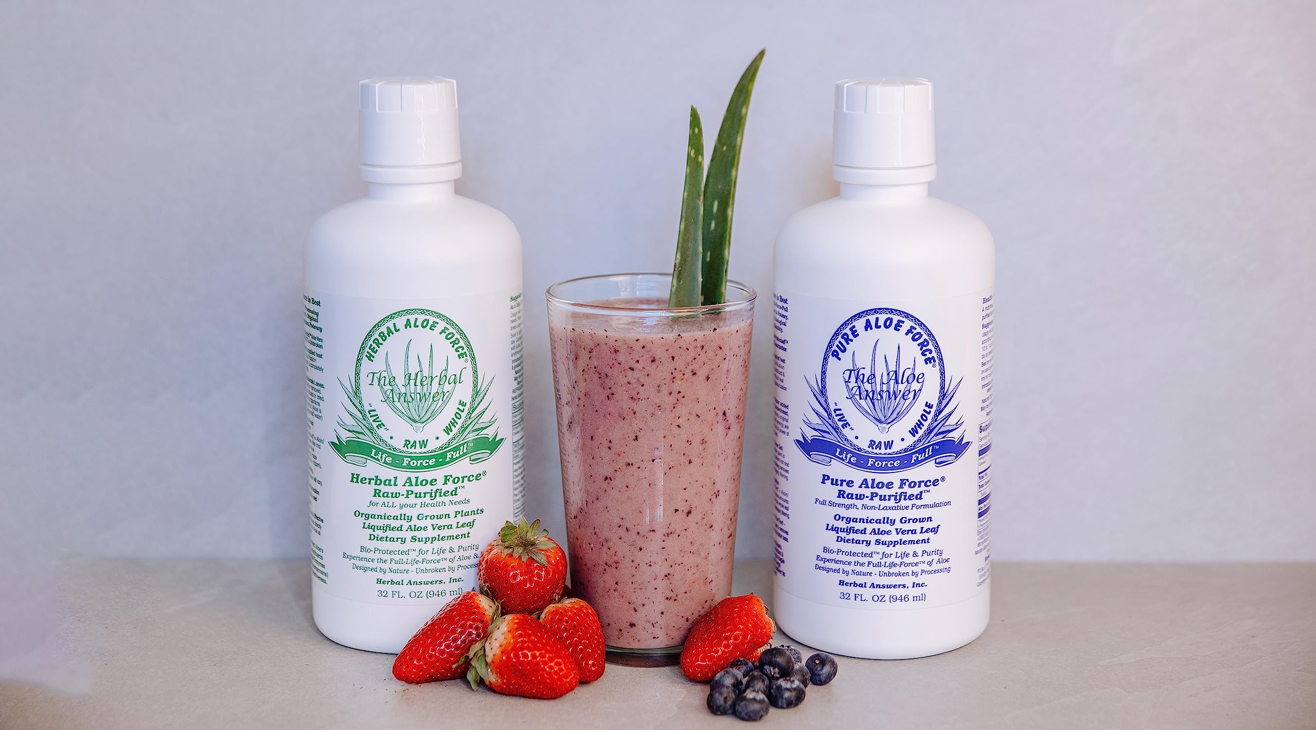 HERBAL ANSWERS Aloe Vera Liquid Supplement cap and pouring