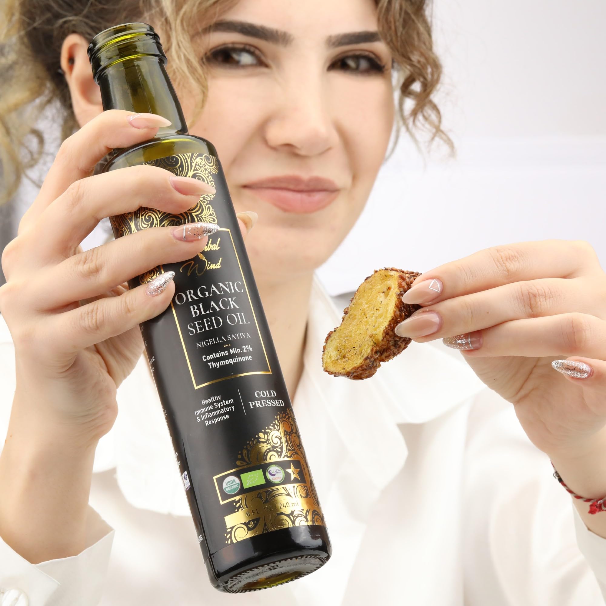 Herbal Wind Black Seed Oil 4600mg on a wooden table