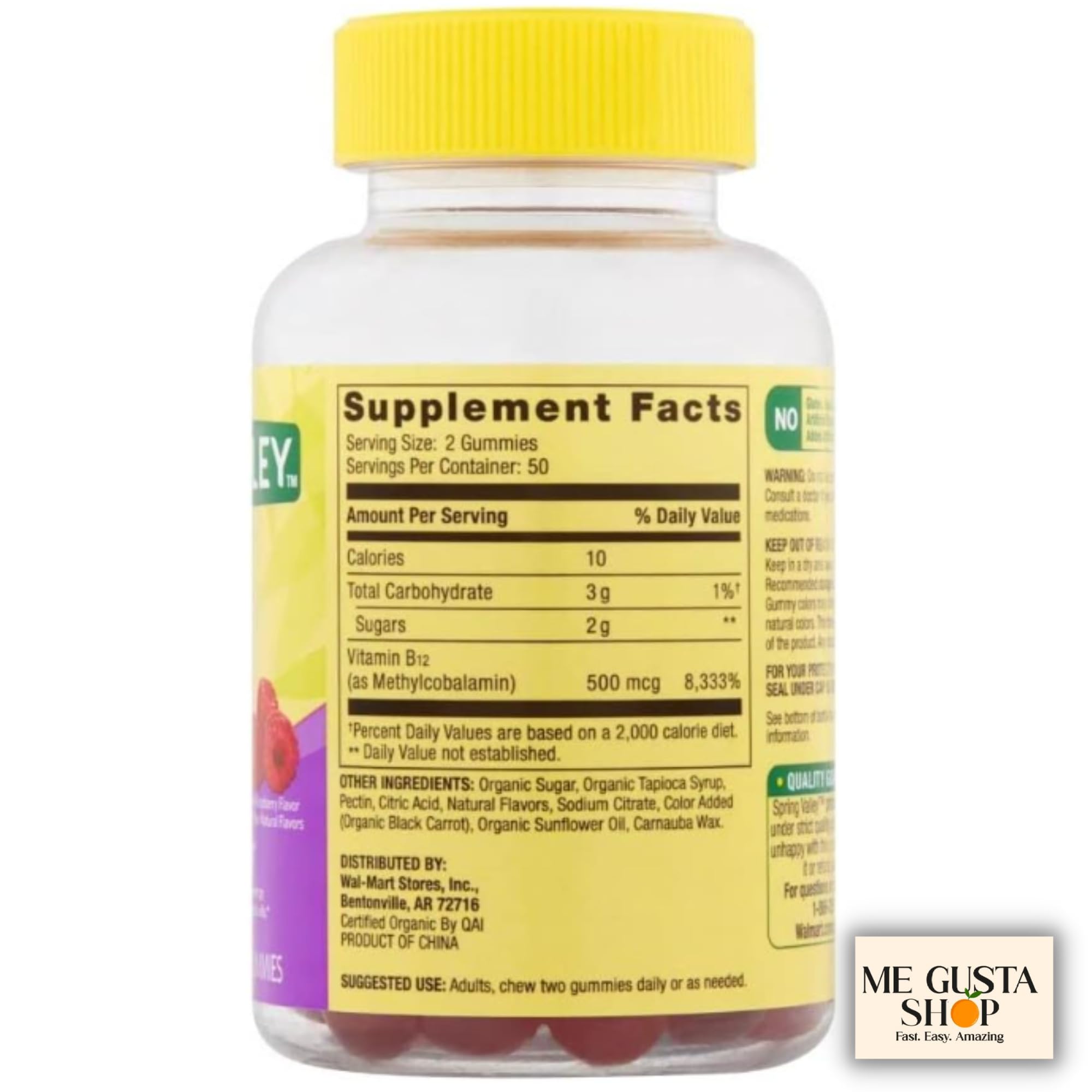 ME GUSTA SHOP Vitamin B12 Gummies Raspberry flavour with a glass of water