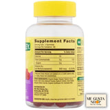 ME GUSTA SHOP Vitamin B12 Gummies Raspberry flavour with a glass of water