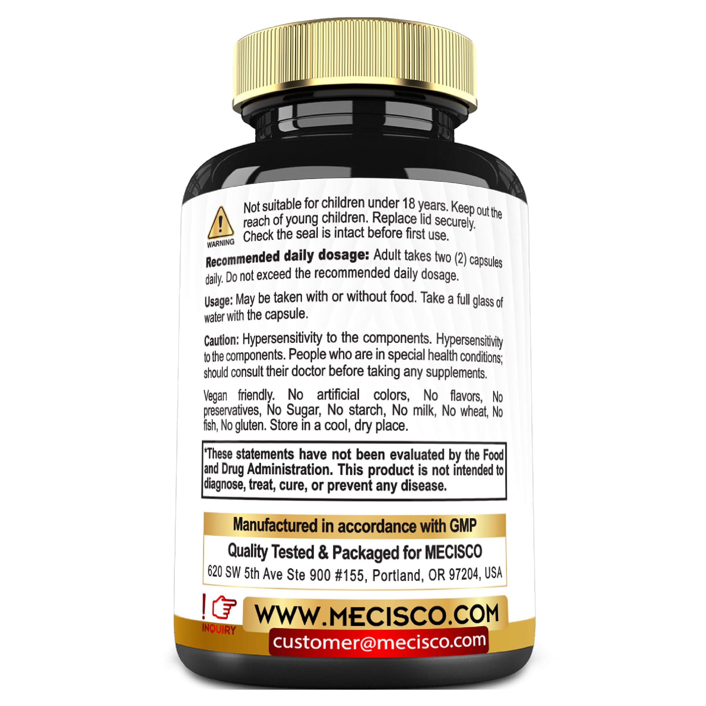 Mecisco Vitamin B3 (Niacin) capsules in a hand