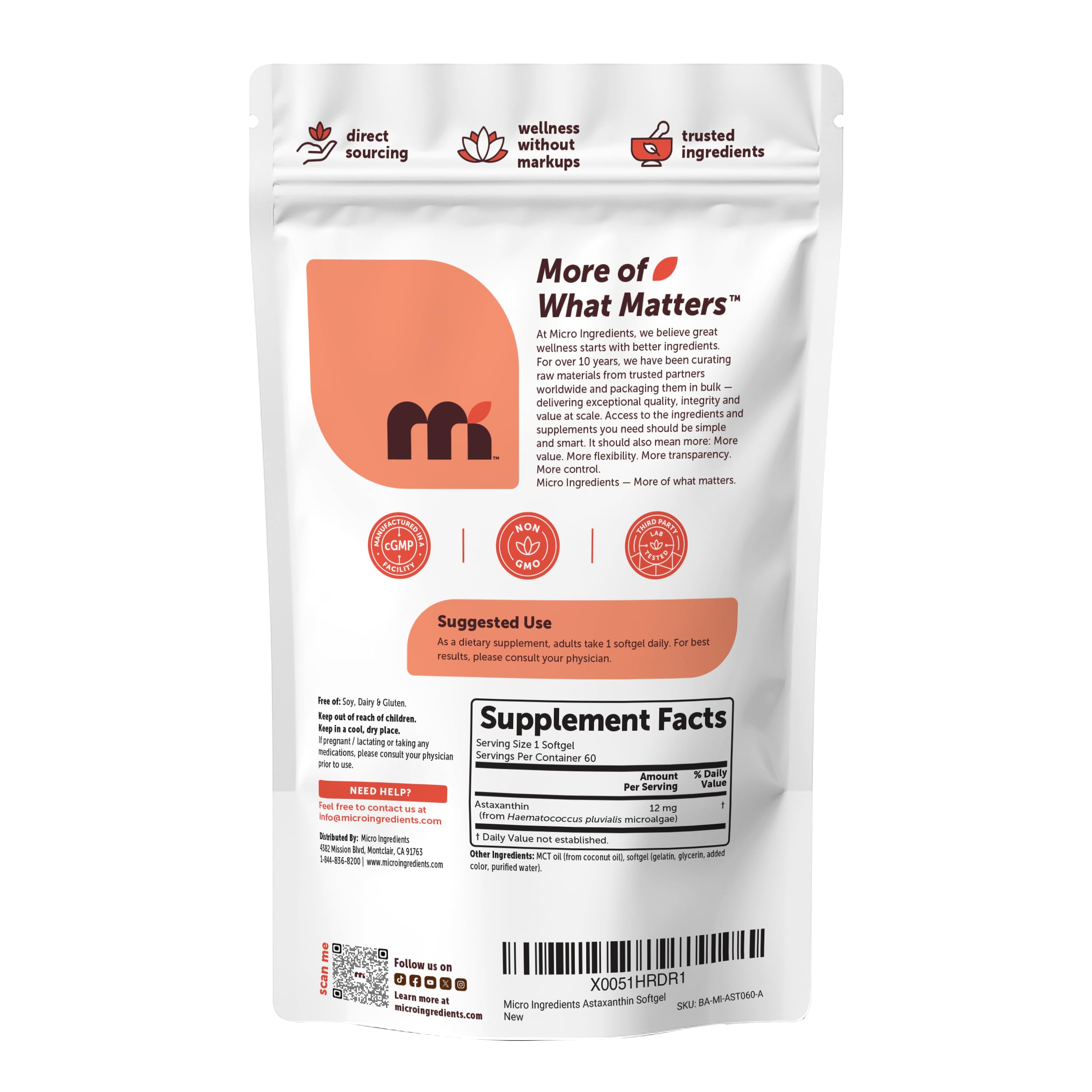 Micro Ingredients Astaxanthin softgels with a green plant background