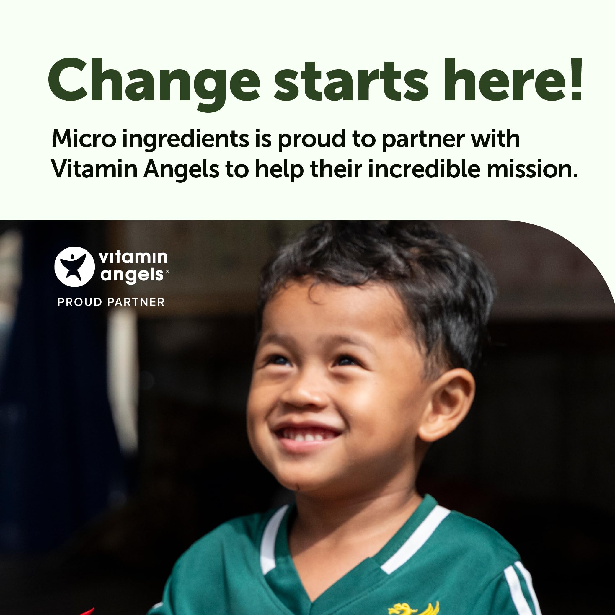 Micro Ingredients Organic Spirulina Tablets in a healthy lifestyle setting