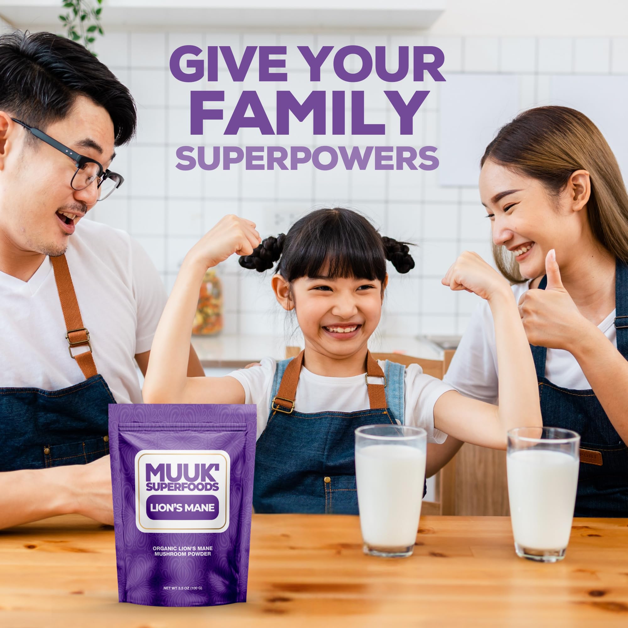 MUUK' SUPERFOODS Lion's Mane Mushroom Powder scoop