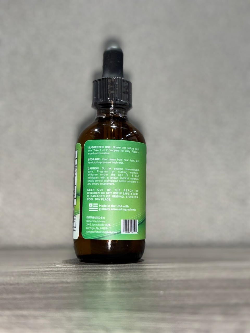 Nature’s NutriWave Flash Burn bottle with water