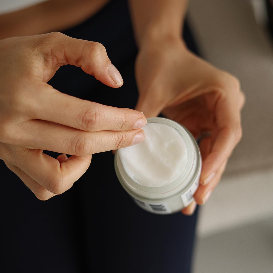 Nowful Magnesium Cream 113g with lavender flowers