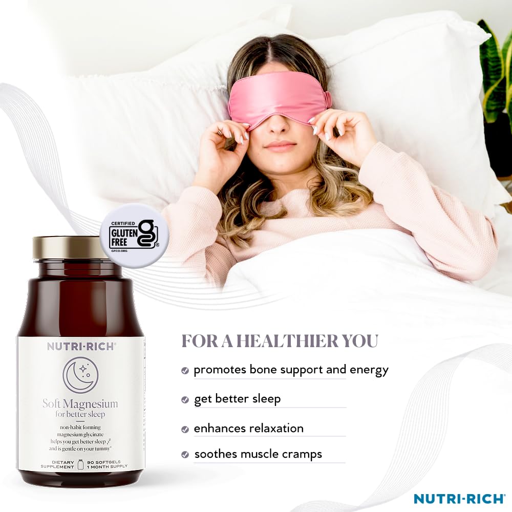 Nutri-Rich Magnesium Softgels 209g in hand