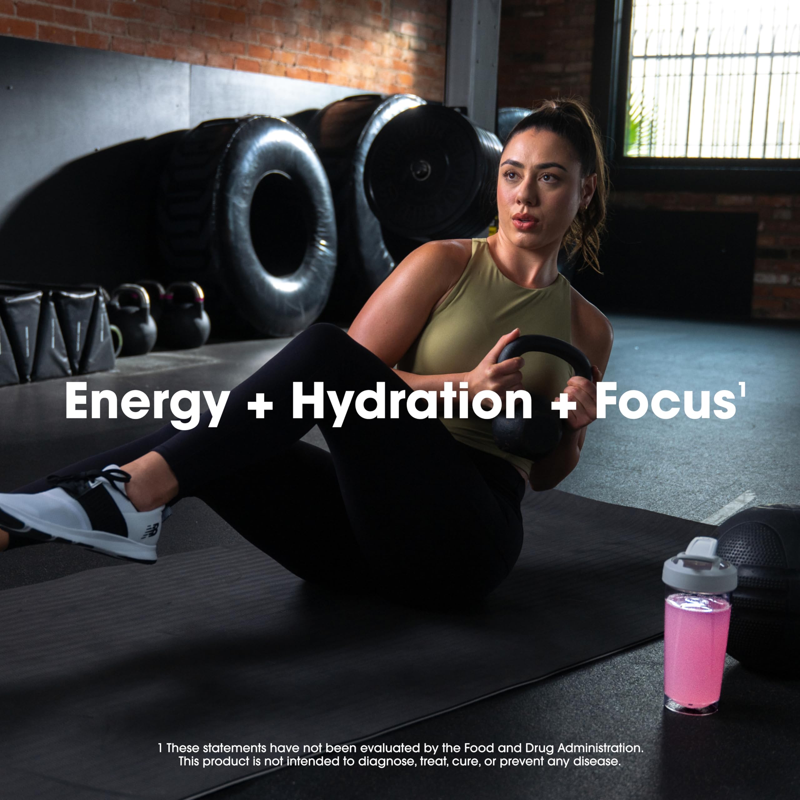 Optimum Nutrition ESSENTIAL AMIN.O. ENERGY Strawberry flavour with workout gear