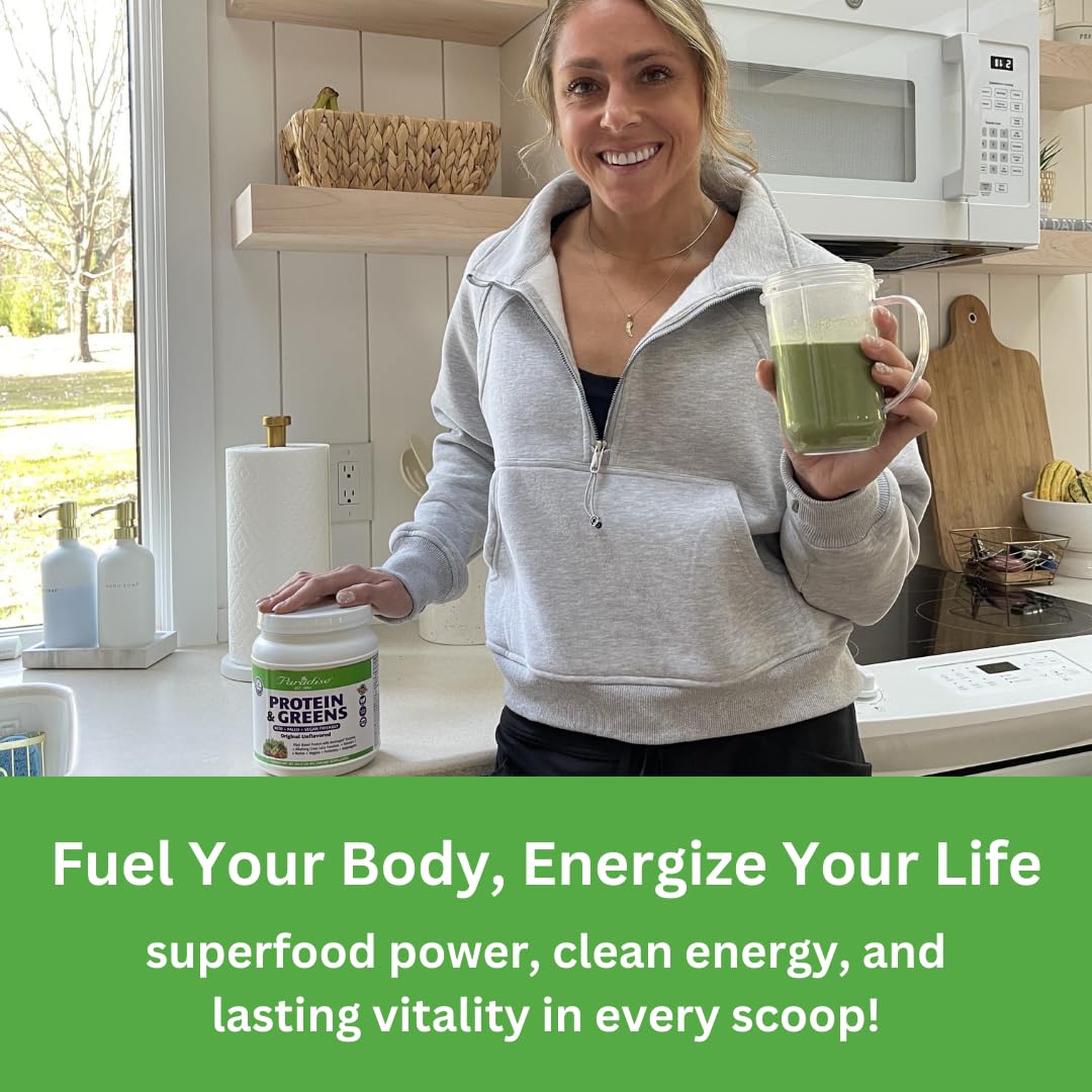 Paradise Herbs Protein & Superfoods Blend mixed in a smoothie