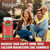 Putaojun Calcium Magnesium Zinc Gummies in hand