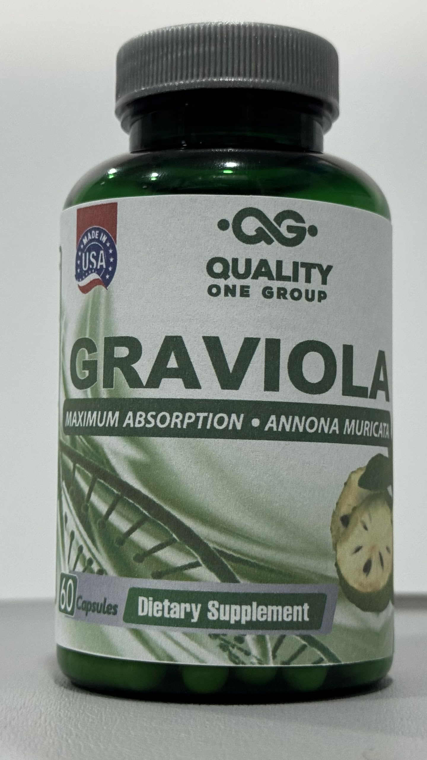 QUALITY ONE Graviola Extract Capsules close-up of capsules
