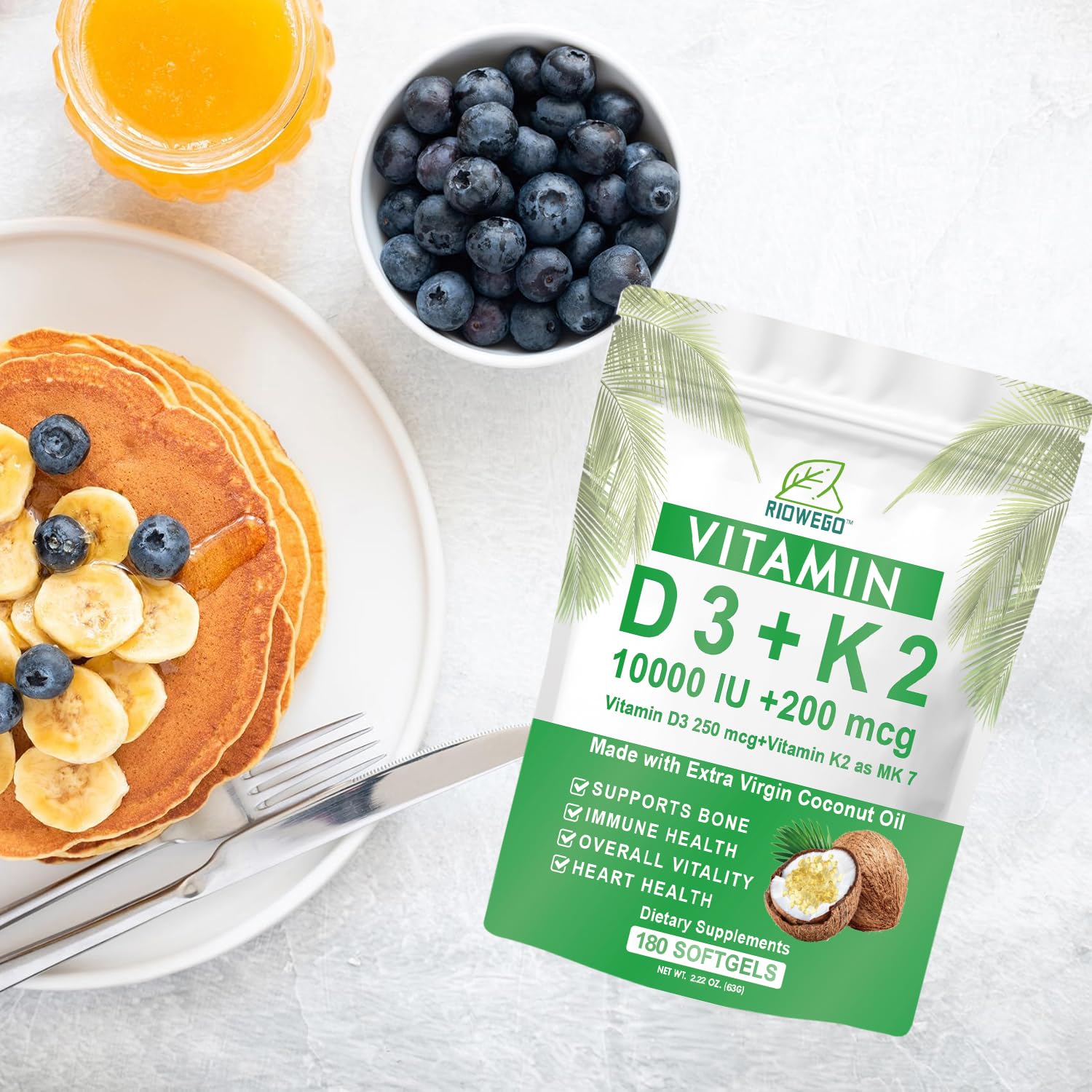 RIOWEGO Vitamin D3 K2 Softgels displayed with a measuring spoon