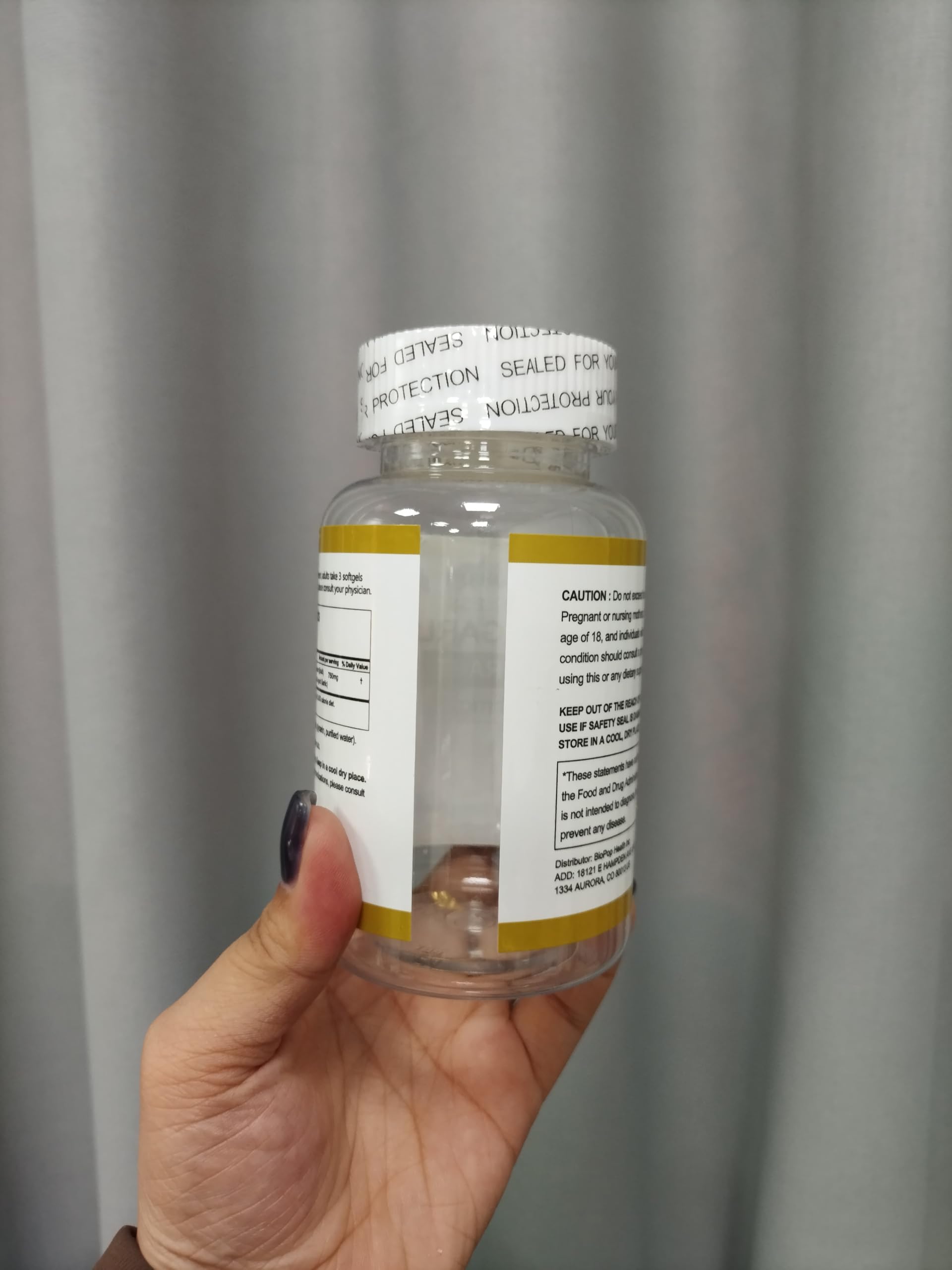 RTQSU Aged Garlic Extract Softgels side view
