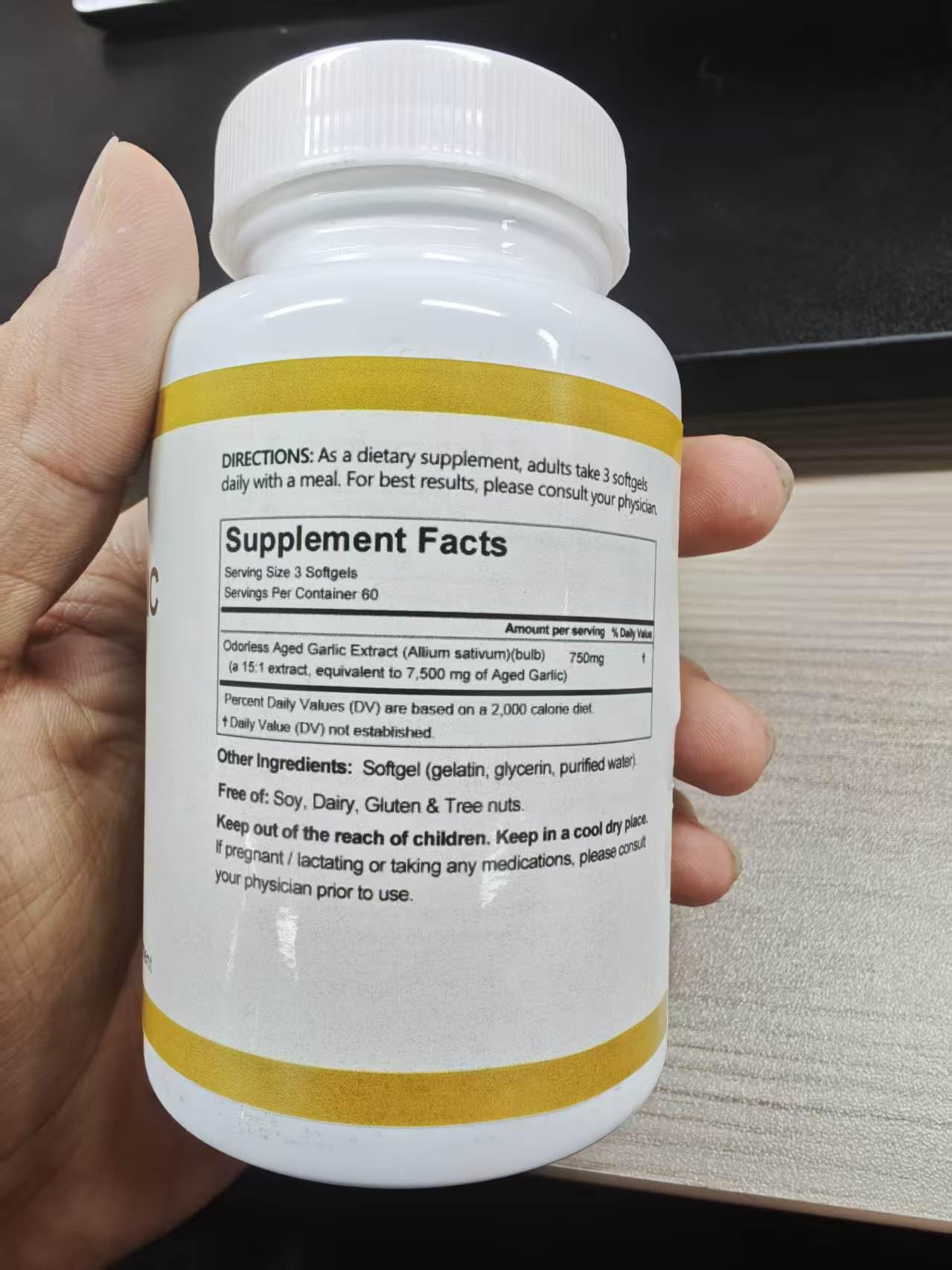 RTQSU Aged Garlic Softgels side view