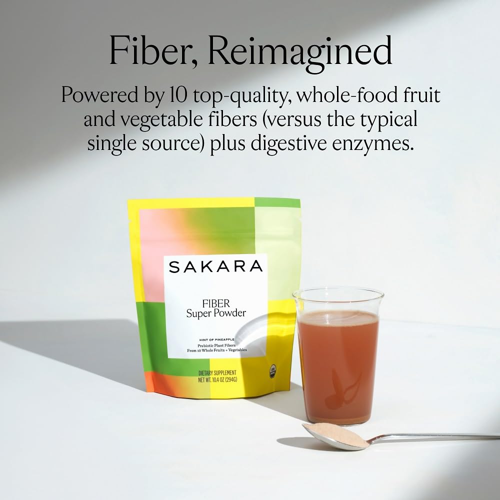 SAKARA Fiber Super Powder scoop next to powder