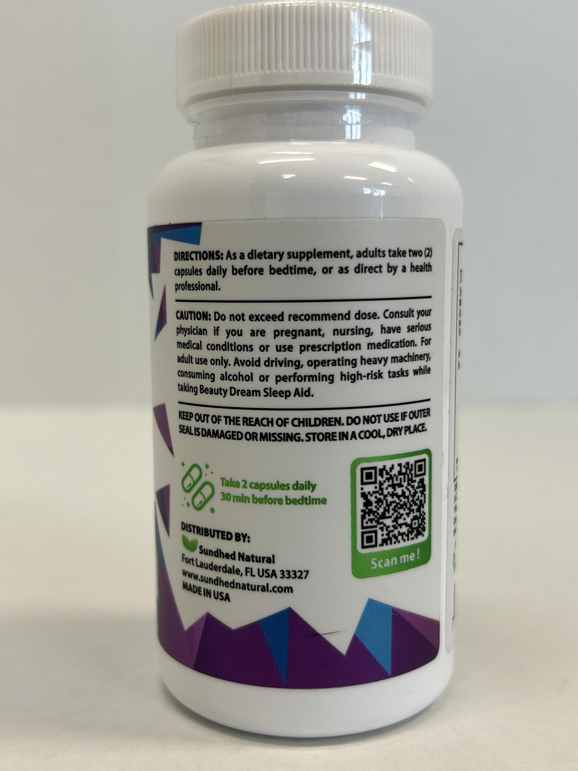 Sundhed Natural Beauty Dream Sleep Aid capsules in a glass