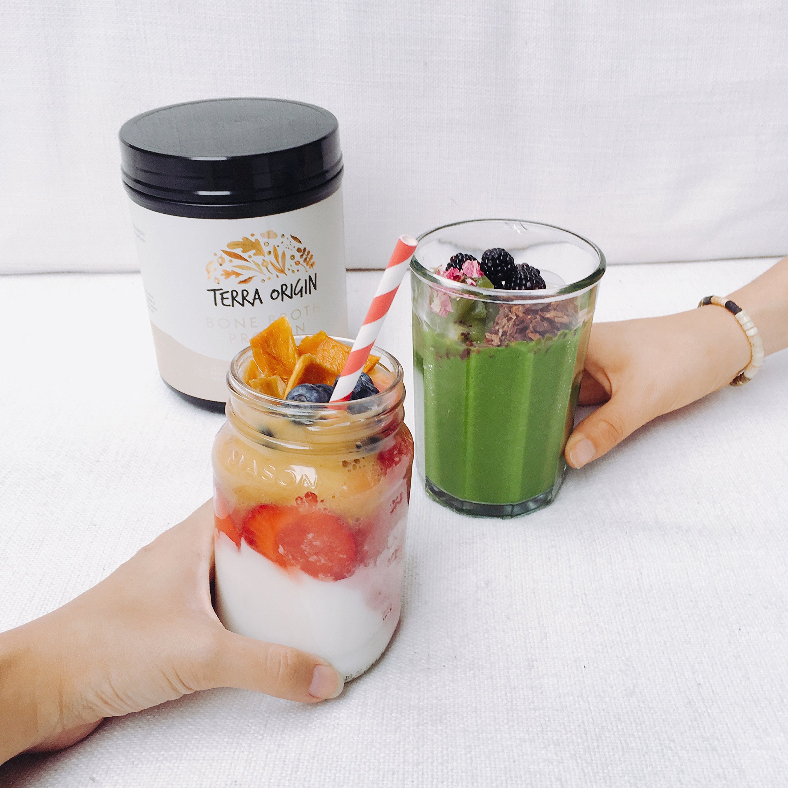 TERRA ORIGIN Bone Broth Collagen Powder 572g in a smoothie