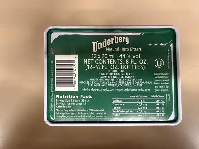 Underberg daily Supplement Tin packaging with bottles displayed